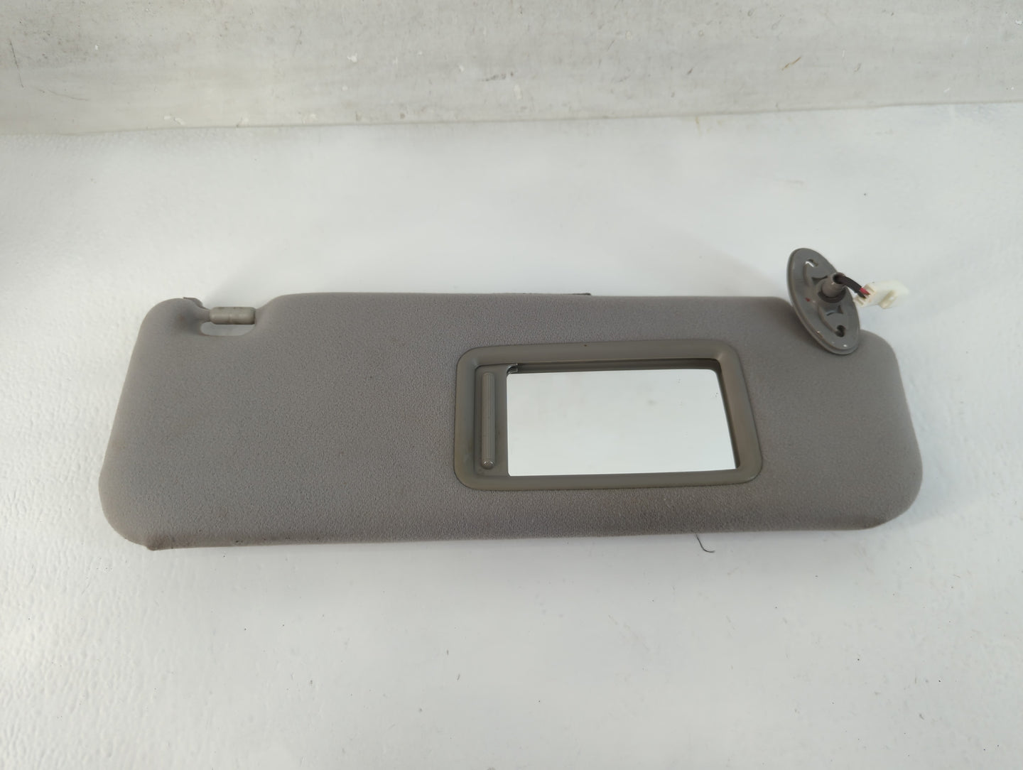 2006-2009 Toyota Prius Sun Visor Shade Replacement Passenger Right Mirror Fits Fits 2006 2007 2008 2009 OEM Used Auto Parts 