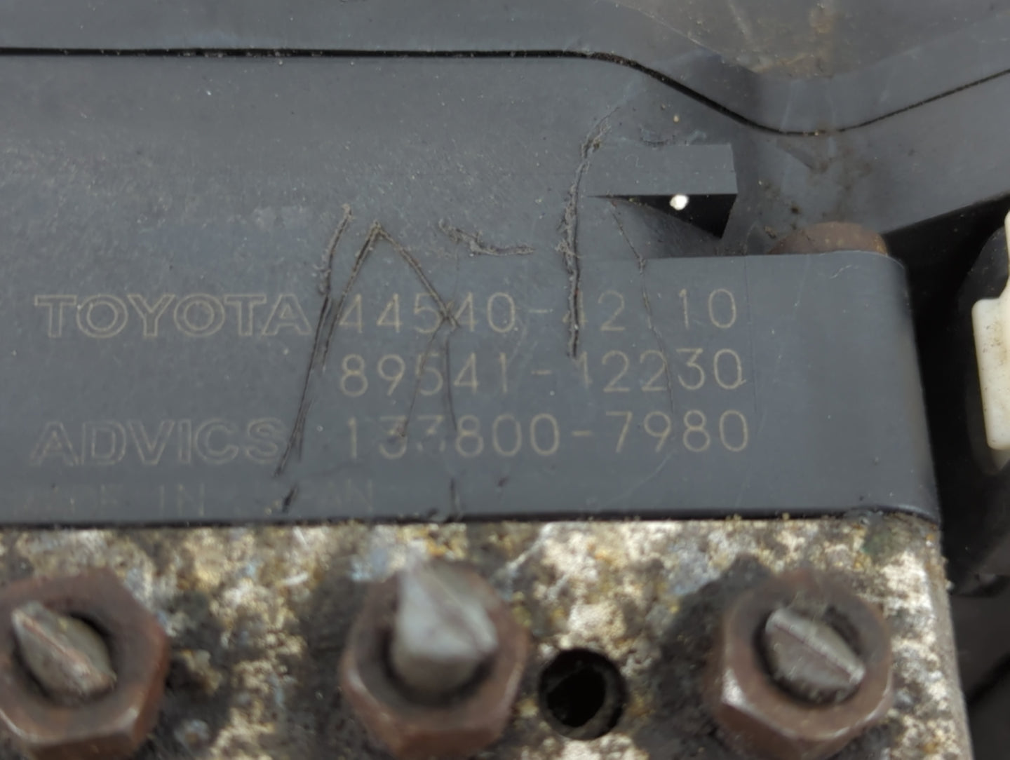 2006-2008 Toyota Rav4 ABS Pump Control Module Replacement P/N:133800-7980 44540-42110 Fits Fits 2006 2007 2008 OEM Used Auto