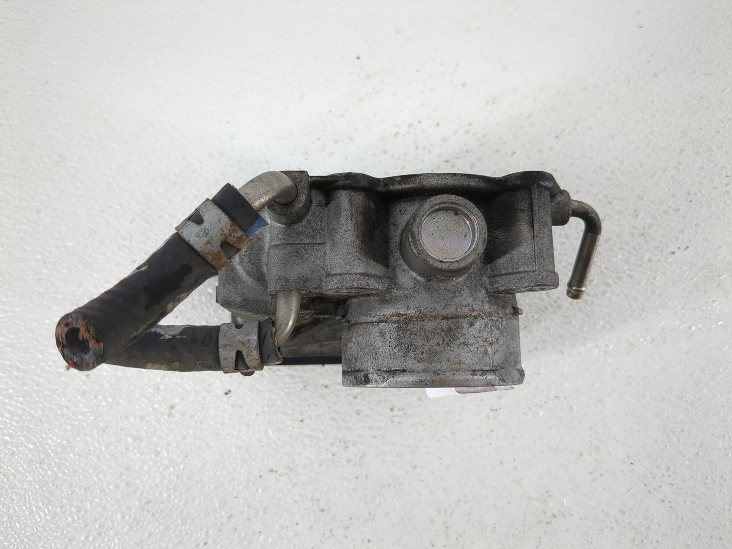 2006-2008 Toyota Rav4 Throttle Body P/N:22030-28070 Fits Fits 2006 2007 2008 2009 2010 2011 2012 2013 2014 2015 OEM Used Aut