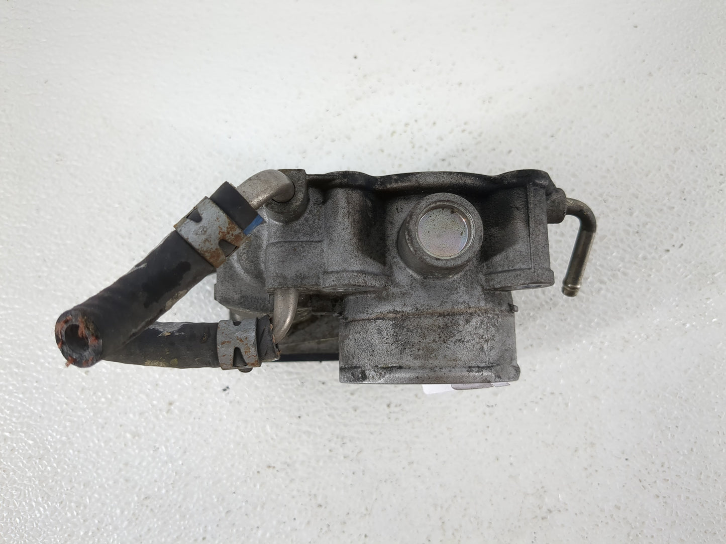 2006-2008 Toyota Rav4 Throttle Body P/N:22030-28070 Fits Fits 2006 2007 2008 2009 2010 2011 2012 2013 2014 2015 OEM Used Aut