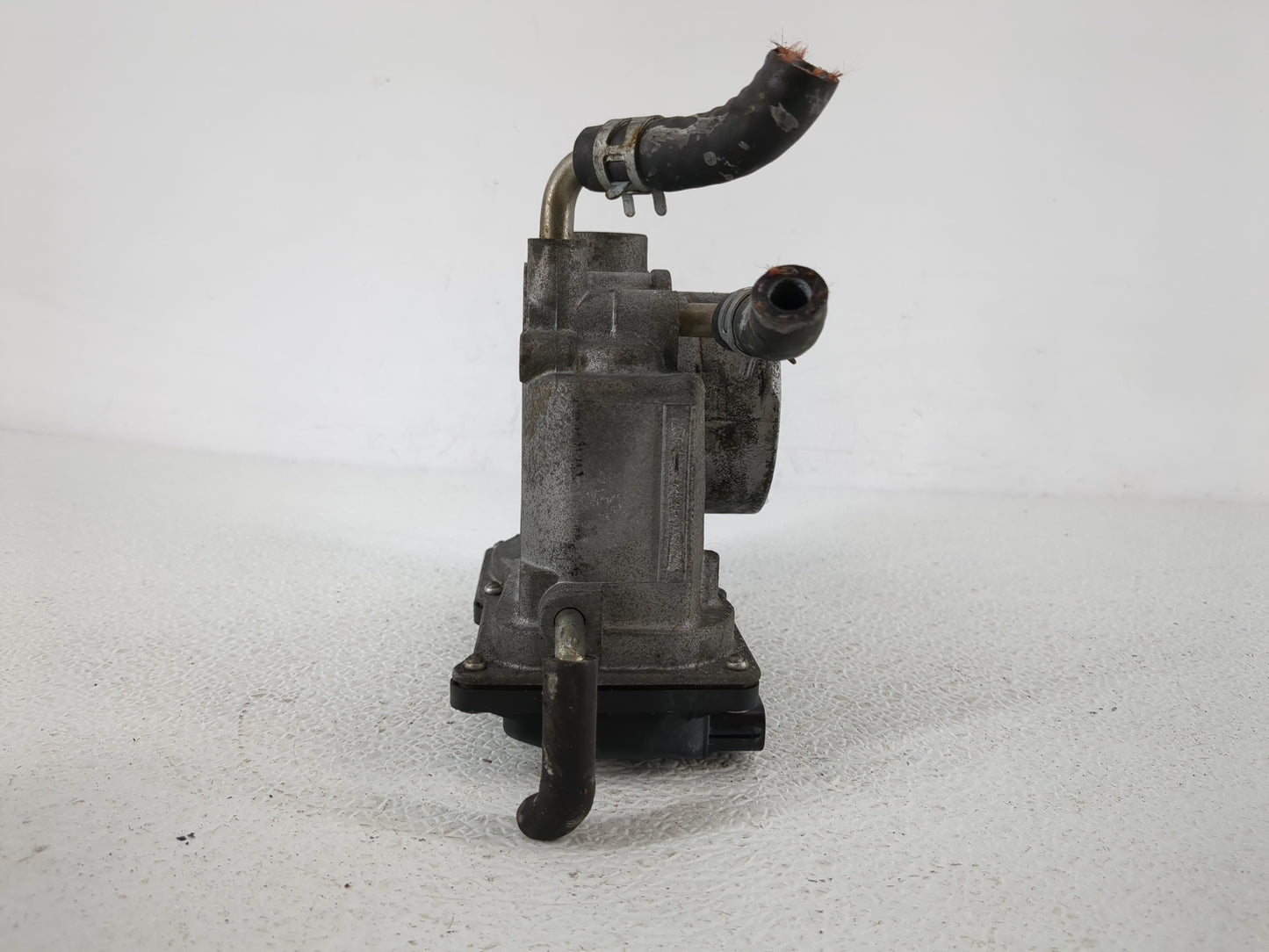 2006-2008 Toyota Rav4 Throttle Body P/N:22030-28070 Fits Fits 2006 2007 2008 2009 2010 2011 2012 2013 2014 2015 OEM Used Aut