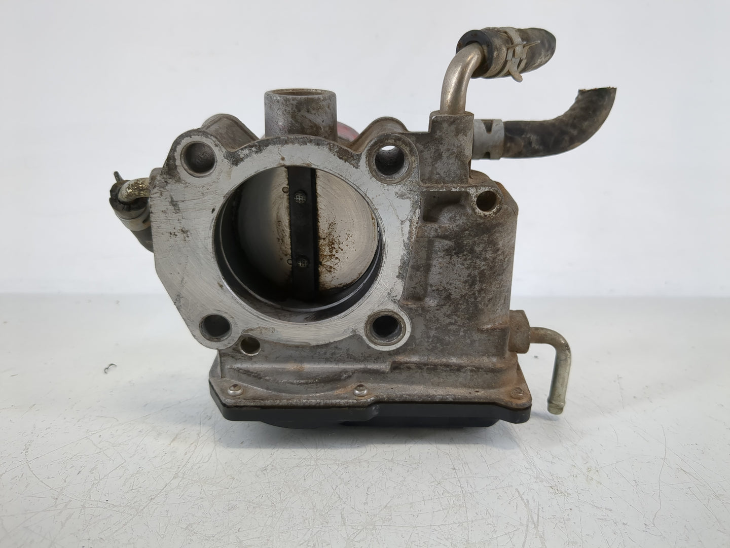 2006-2008 Toyota Rav4 Throttle Body P/N:22030-28070 Fits Fits 2006 2007 2008 2009 2010 2011 2012 2013 2014 2015 OEM Used Aut