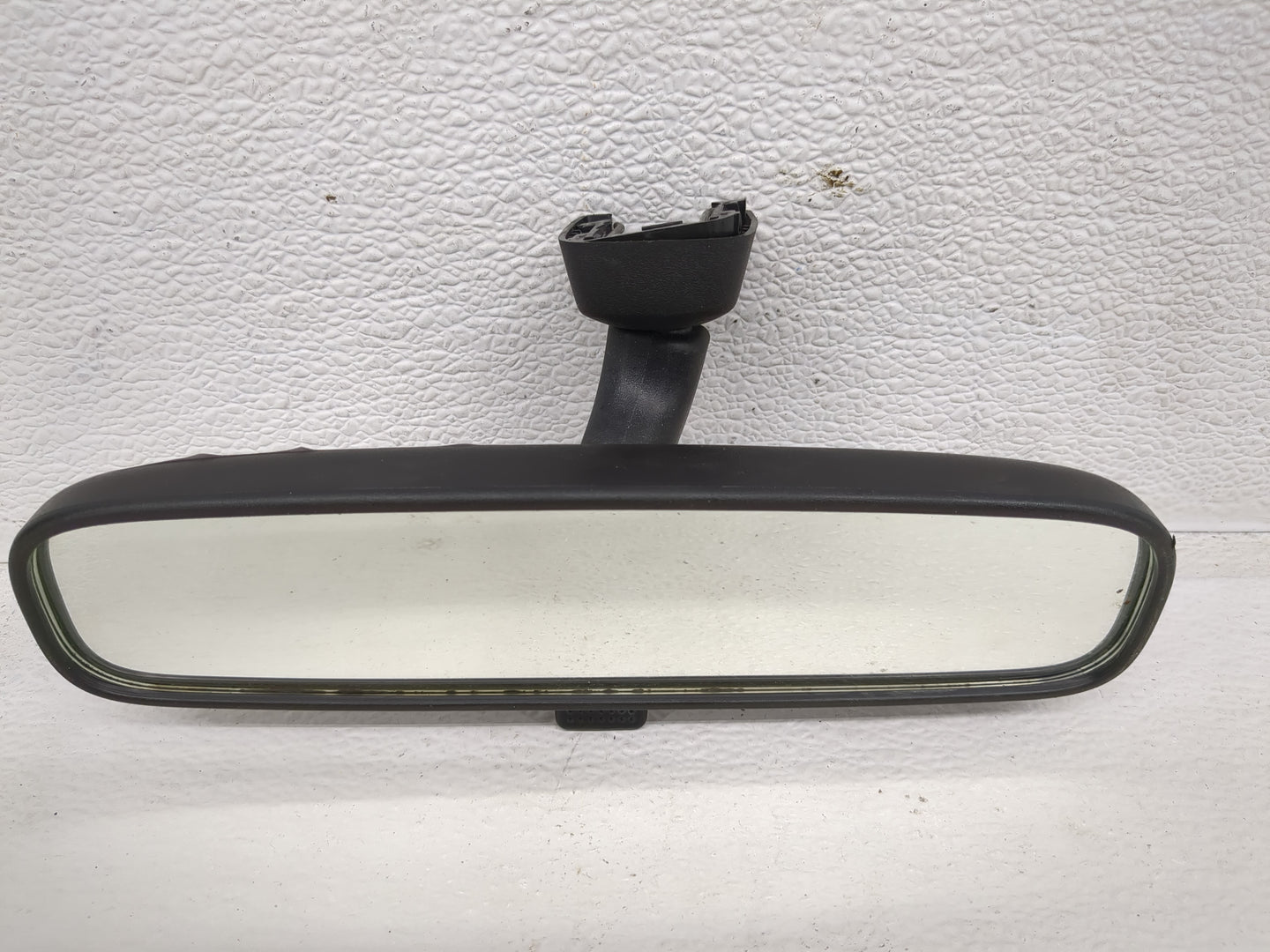 2004-2015 Toyota Rav4 Interior Rear View Mirror Replacement OEM P/N:E4012197 Fits OEM Used Auto Parts - Oemusedautoparts1.co