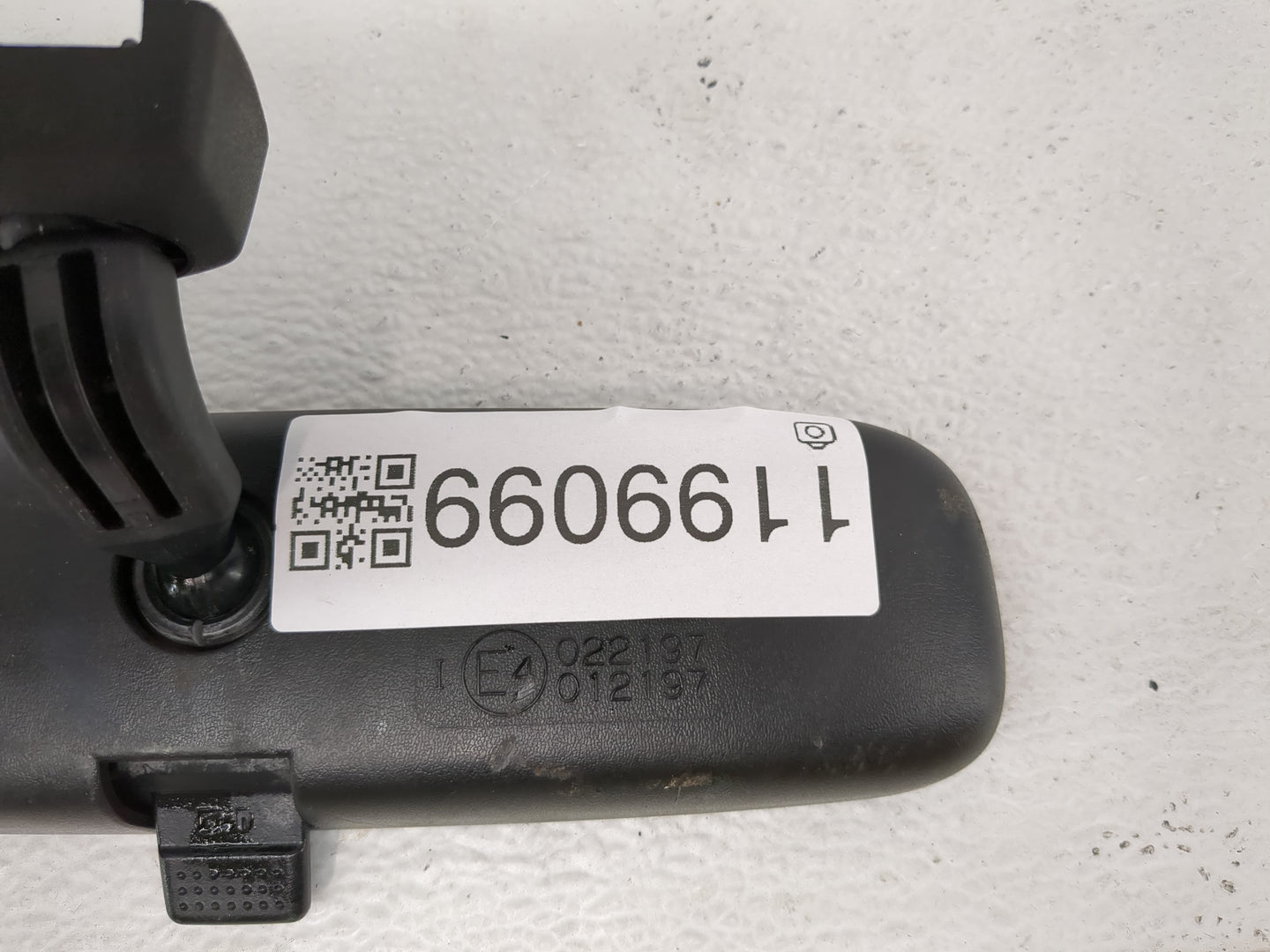 2004-2015 Toyota Rav4 Interior Rear View Mirror Replacement OEM P/N:E4012197 Fits OEM Used Auto Parts - Oemusedautoparts1.co