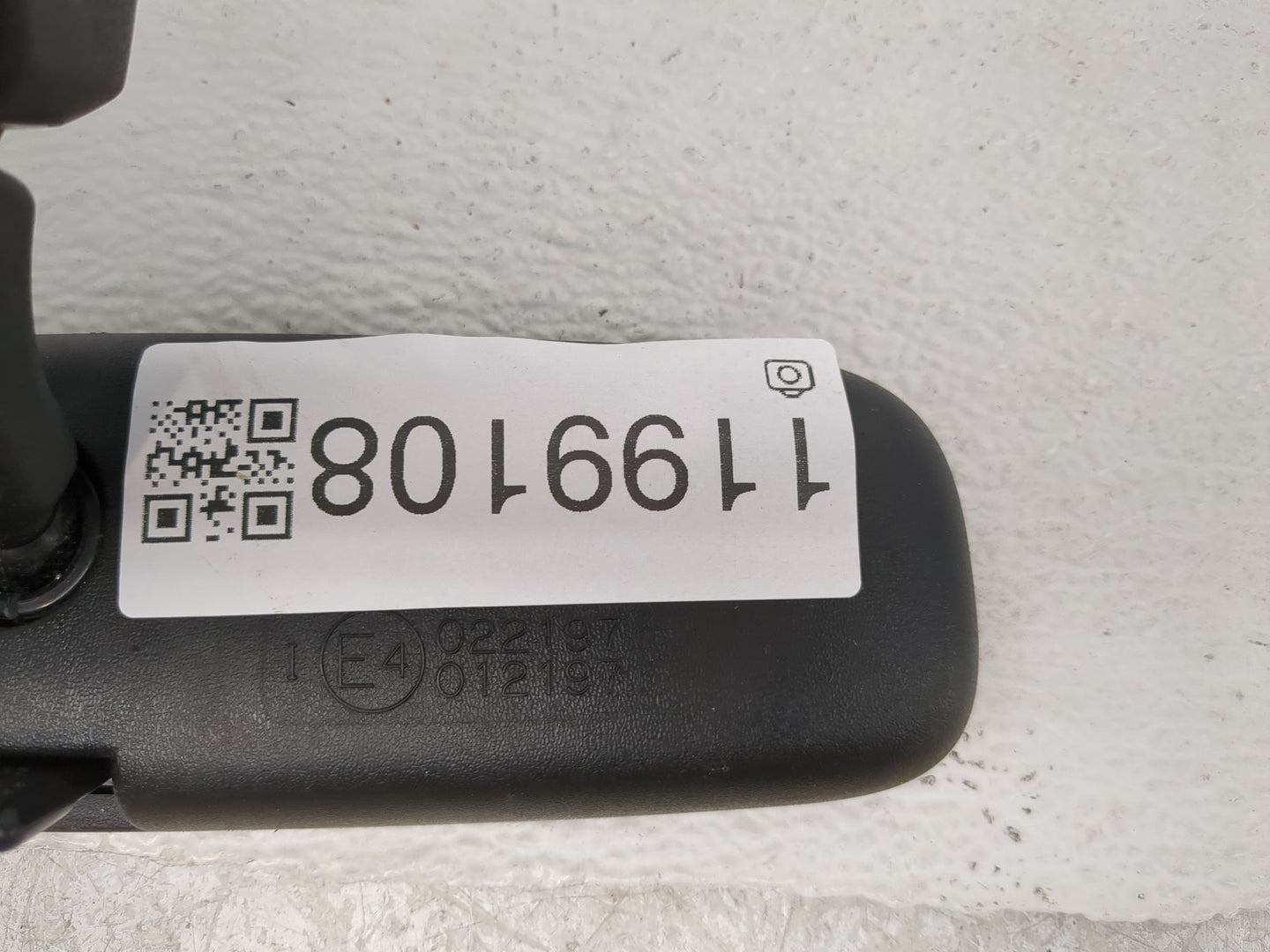 2004-2015 Toyota Rav4 Interior Rear View Mirror Replacement OEM P/N:E4012197 E4022197 Fits OEM Used Auto Parts - Oemusedauto