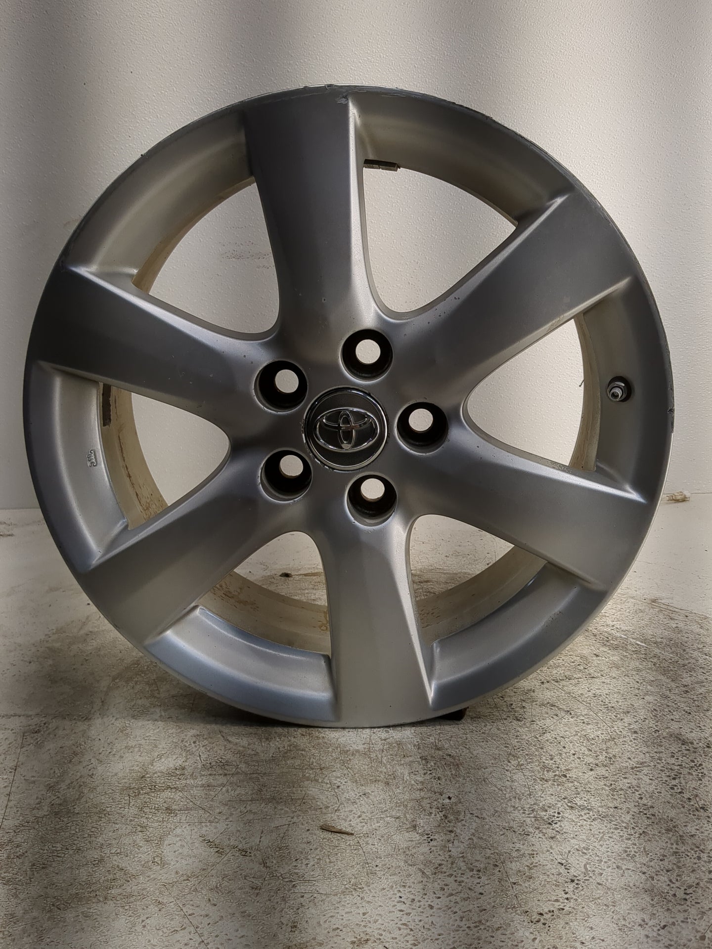2006-2008 Toyota Rav4 Oem Wheel Rim - Oemusedautoparts1.com