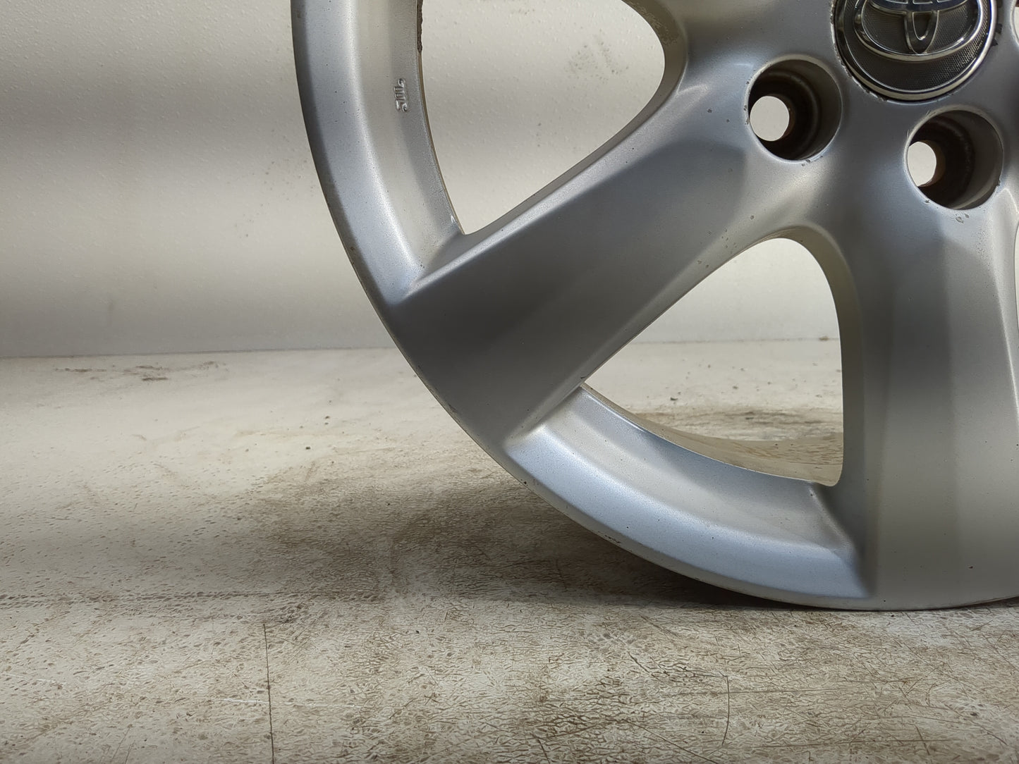 2006-2008 Toyota Rav4 Oem Wheel Rim - Oemusedautoparts1.com