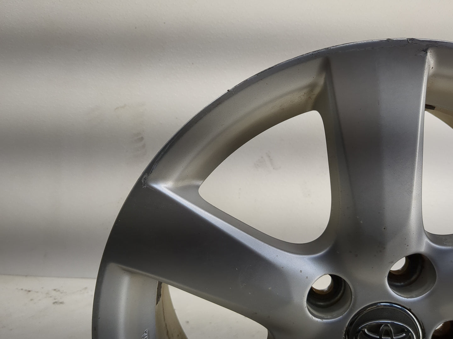 2006-2008 Toyota Rav4 Oem Wheel Rim - Oemusedautoparts1.com