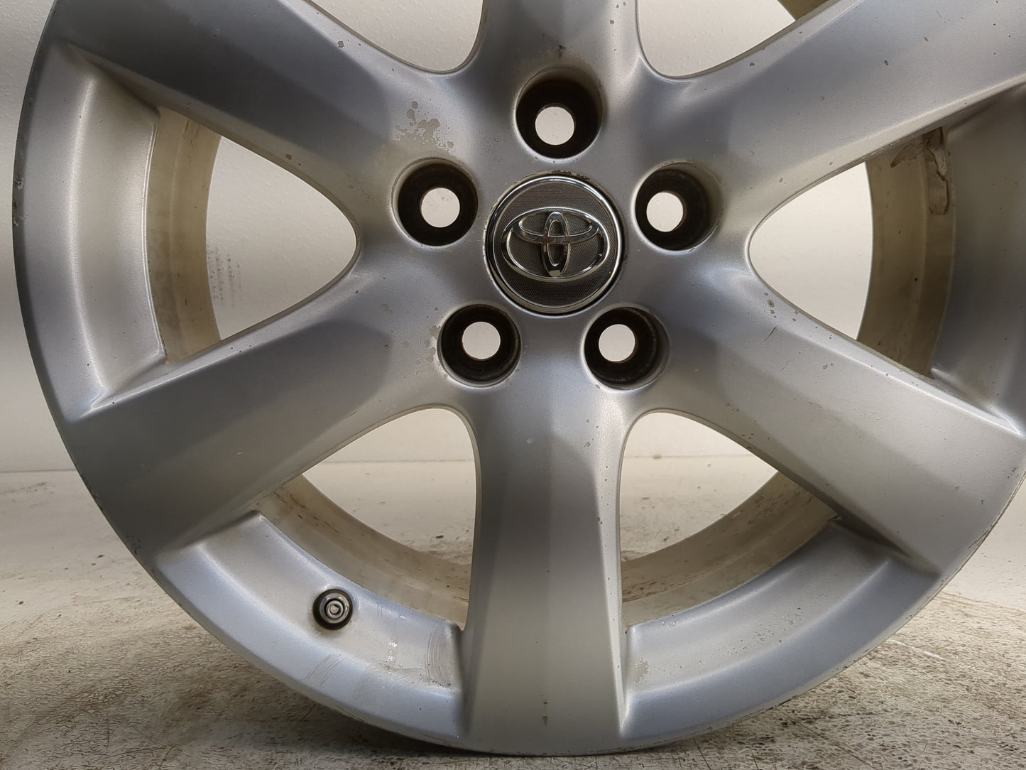 2006-2008 Toyota Rav4 Oem Wheel Rim - Oemusedautoparts1.com