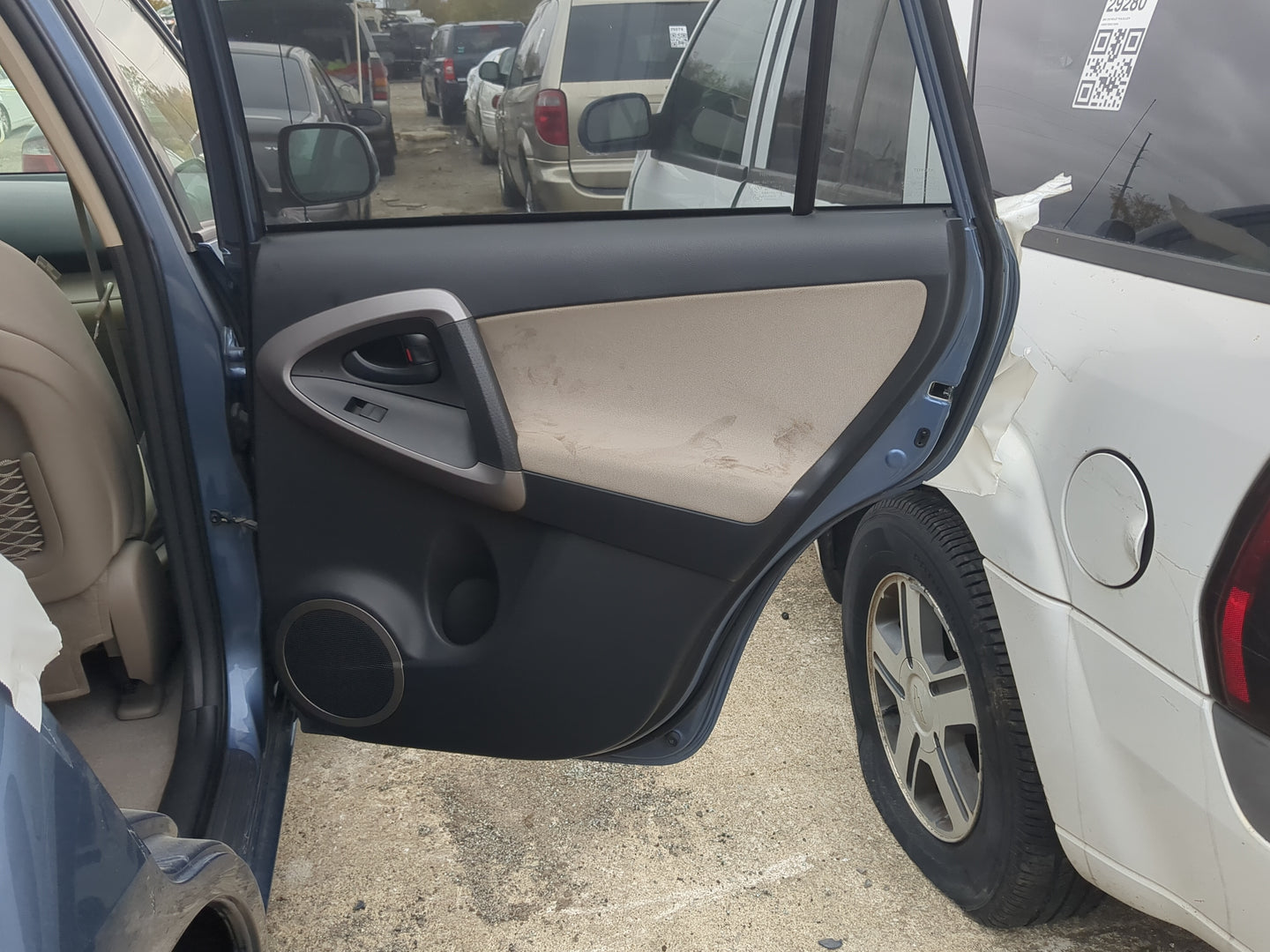2006-2014 Toyota Rav4 Passenger Rear Door Oem - Oemusedautoparts1.com
