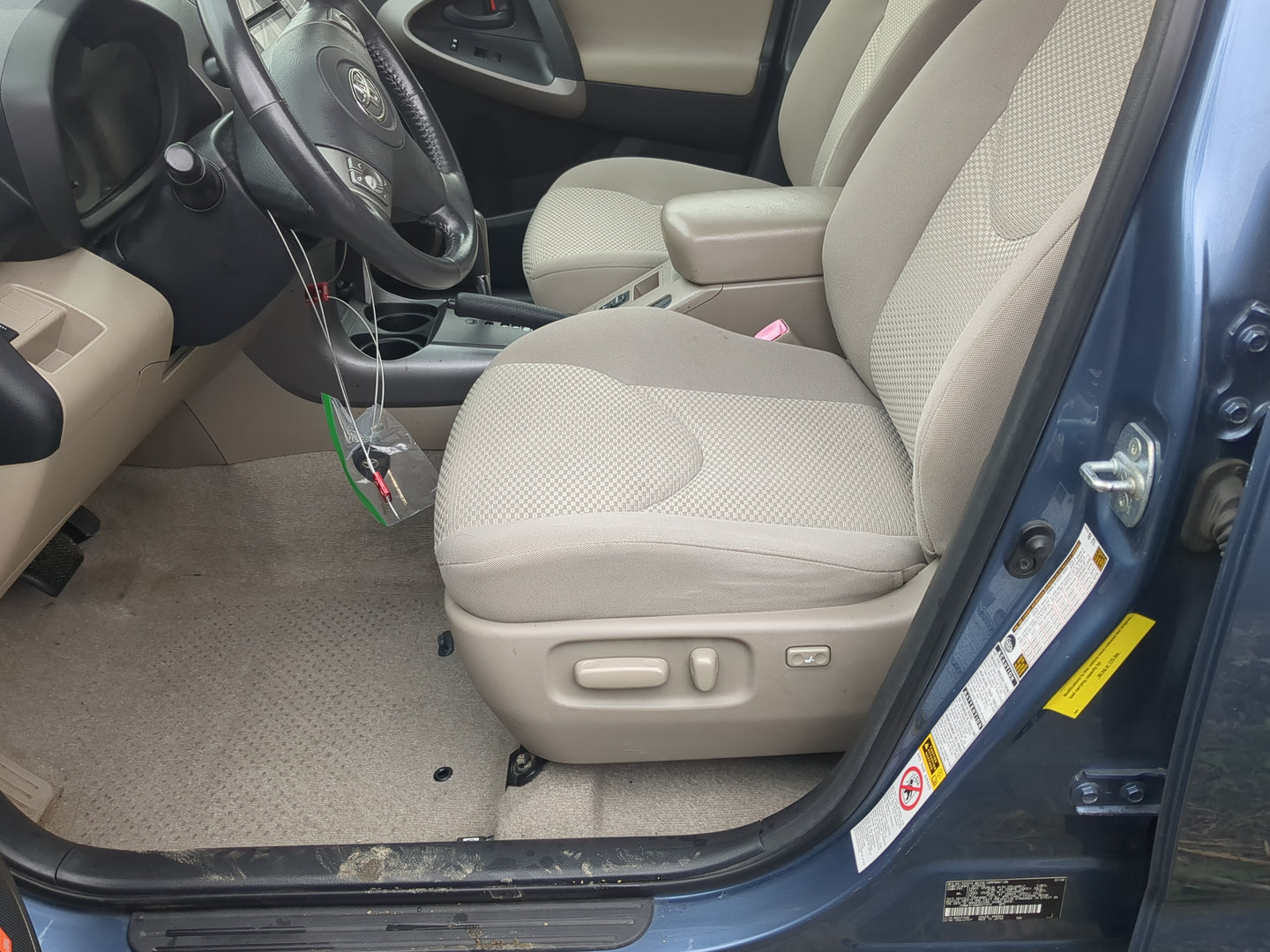 2006-2008 Toyota Rav4 Driver Front Seat Oem 1212484 - Oemusedautoparts1.com