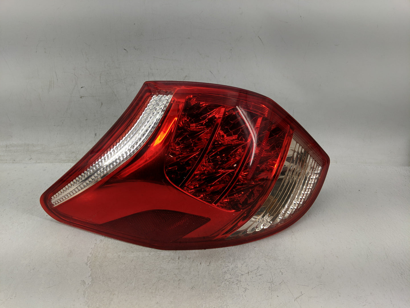 2006-2008 Toyota Rav4 Tail Light Assembly Passenger Right OEM Fits Fits 2006 2007 2008 OEM Used Auto Parts - Oemusedautopart