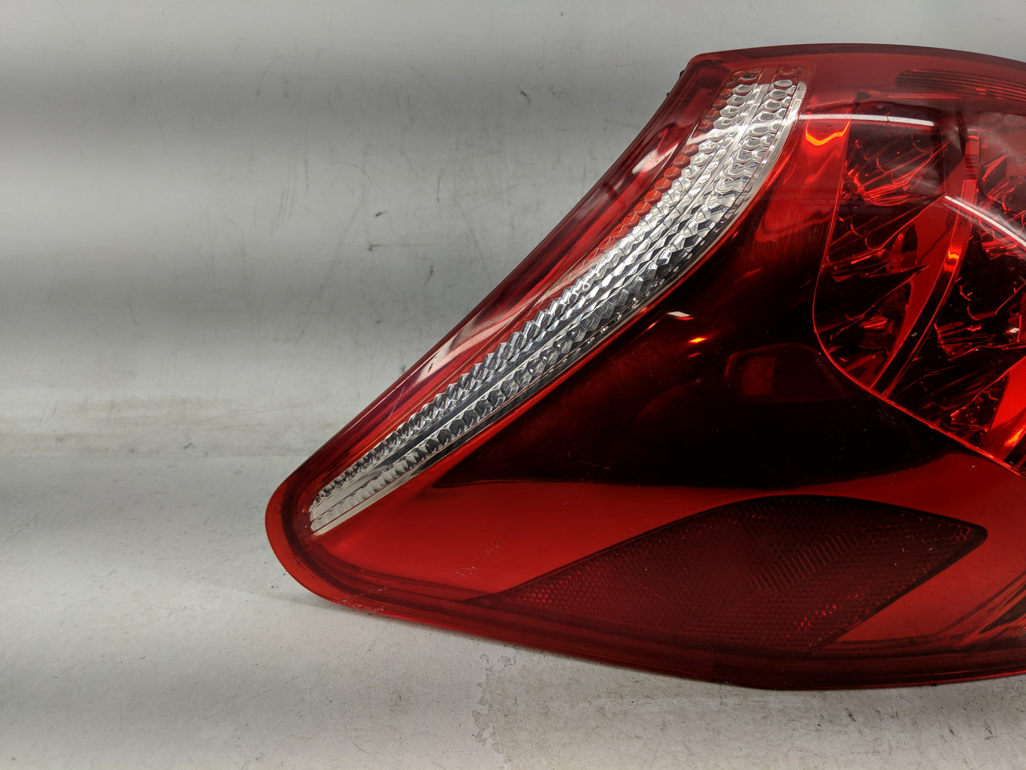 2006-2008 Toyota Rav4 Tail Light Assembly Passenger Right OEM Fits Fits 2006 2007 2008 OEM Used Auto Parts - Oemusedautopart