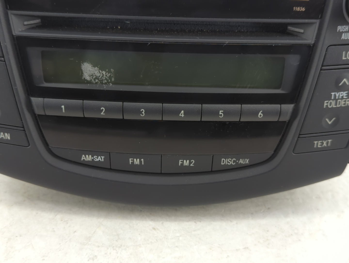 2007-2008 Toyota Rav4 Radio AM FM Cd Player Receiver Replacement P/N:86120-42182 Fits Fits 2007 2008 OEM Used Auto Parts - O