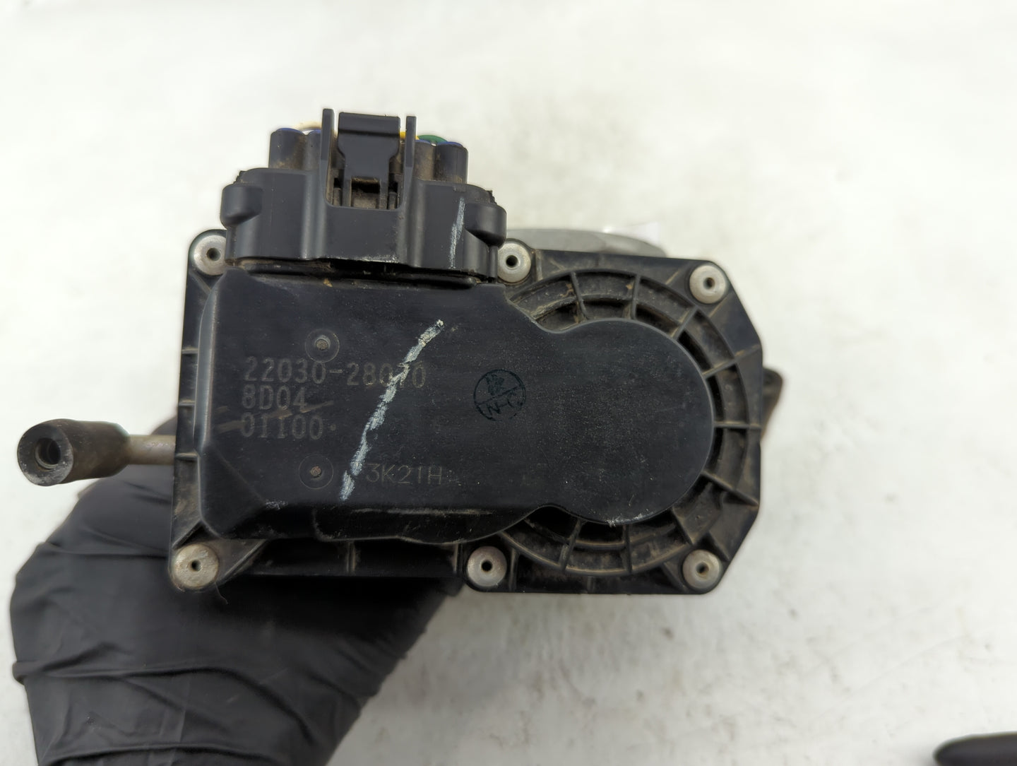 2006-2008 Toyota Rav4 Throttle Body P/N:22030-28070 Fits Fits 2006 2007 2008 2009 2010 2011 2012 2013 2014 2015 OEM Used Aut