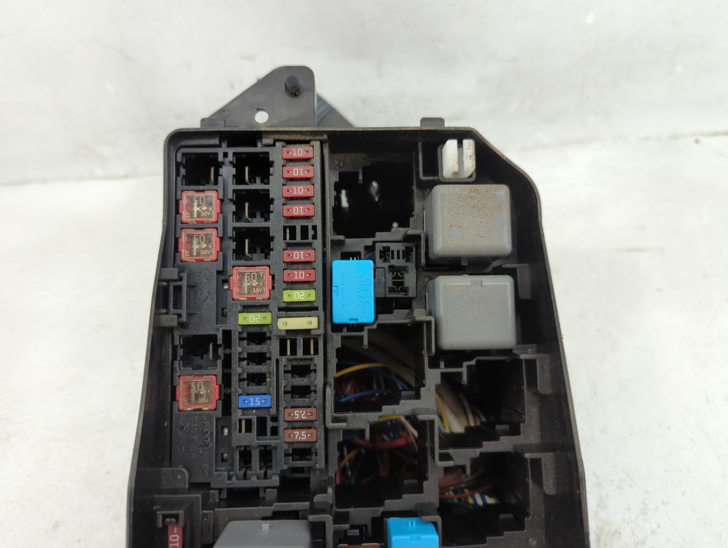 2006-2012 Toyota Rav4 Fusebox Fuse Box Panel Relay Module P/N:82662-42210 Fits Fits 2006 2007 2008 2009 2010 2011 2012 OEM U