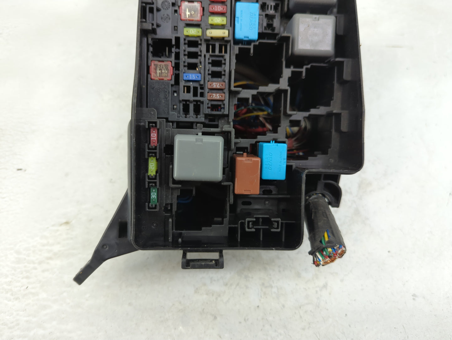2006-2012 Toyota Rav4 Fusebox Fuse Box Panel Relay Module P/N:82662-42210 Fits Fits 2006 2007 2008 2009 2010 2011 2012 OEM U