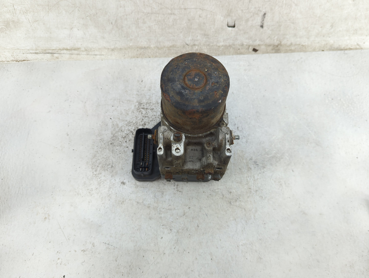 2006-2008 Toyota Rav4 ABS Pump Control Module Replacement P/N:44540-42080 89541-42200, 133800-7950 Fits Fits 2006 2007 2008 