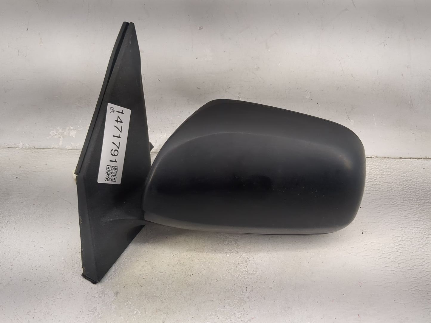 2006-2008 Toyota Rav4 Driver Side View Mirror - Left Door Mirror OEM Used - Oemusedautoparts1.com