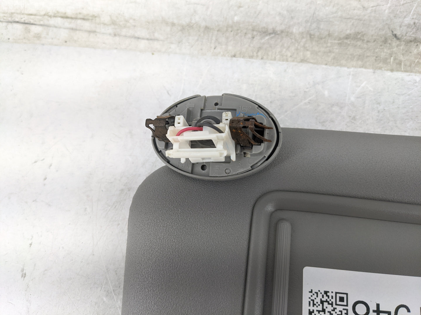 2006-2009 Toyota Rav4 Sun Visor Shade Replacement Driver Left Mirror Fits Fits 2006 2007 2008 2009 OEM Used Auto Parts - Oem