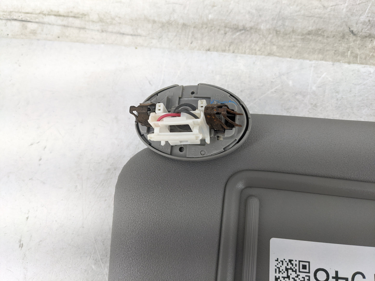 2006-2009 Toyota Rav4 Sun Visor Shade Replacement Driver Left Mirror Fits Fits 2006 2007 2008 2009 OEM Used Auto Parts - Oem