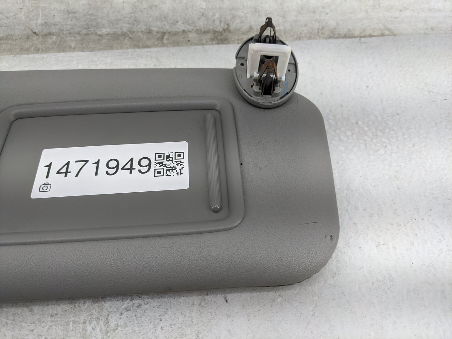 2006-2009 Toyota Rav4 Sun Visor Shade Replacement Passenger Right Mirror Fits Fits 2006 2007 2008 2009 OEM Used Auto Parts -
