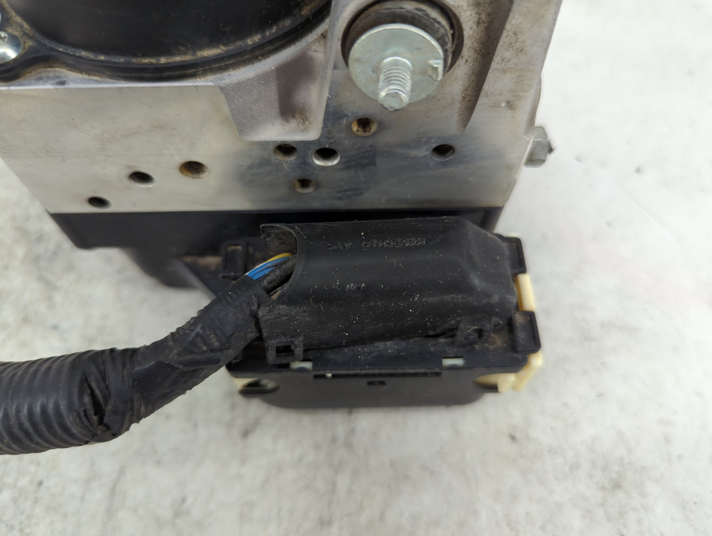 2006-2008 Toyota Rav4 ABS Pump Control Module Replacement P/N:4451042110 8954142320, 1358007980 Fits Fits 2006 2007 2008 OEM