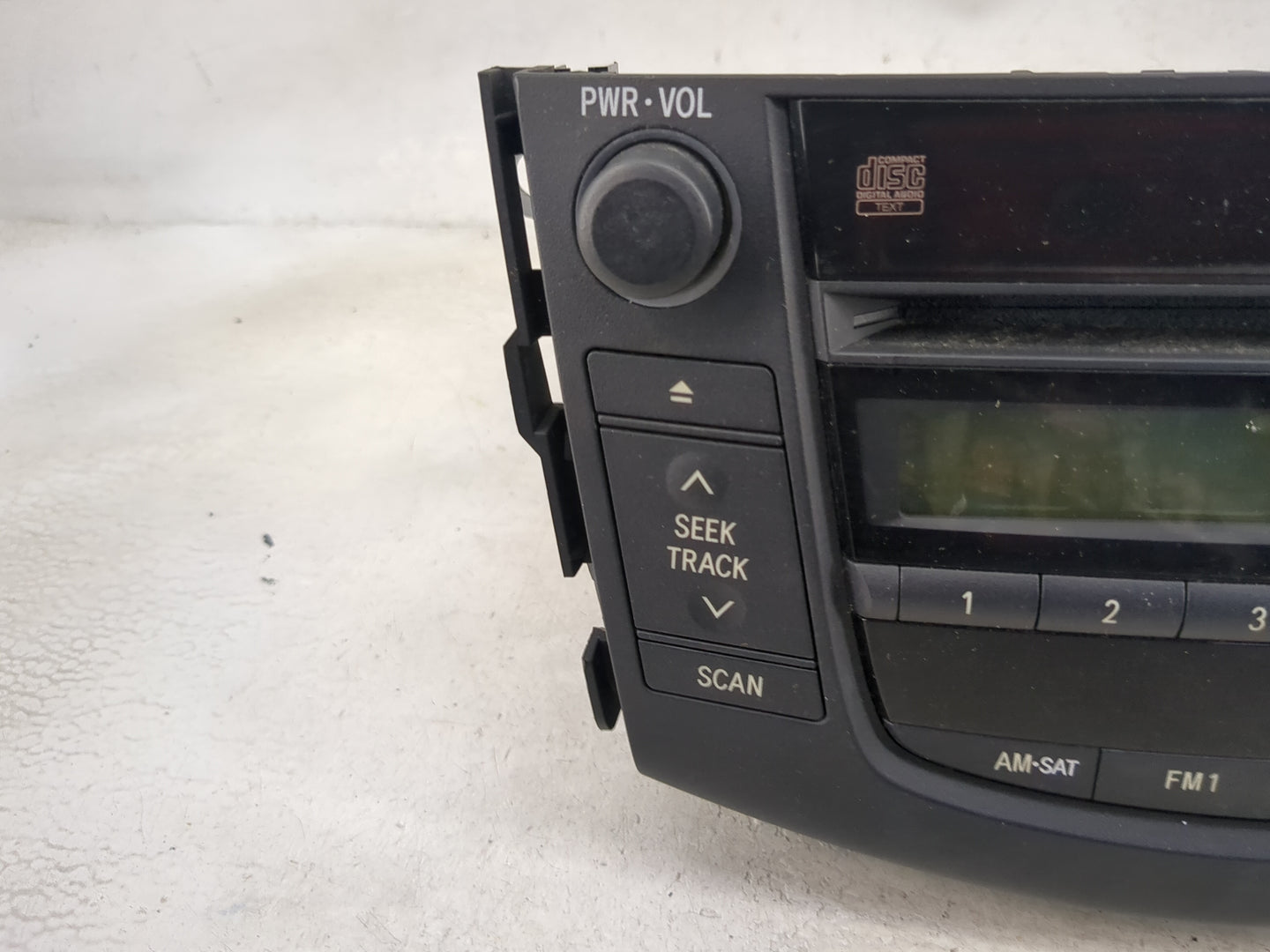 2006-2008 Toyota Rav4 Radio AM FM Cd Player Receiver Replacement P/N:86120-42171 122000-7681A101 Fits Fits 2006 2007 2008 OE