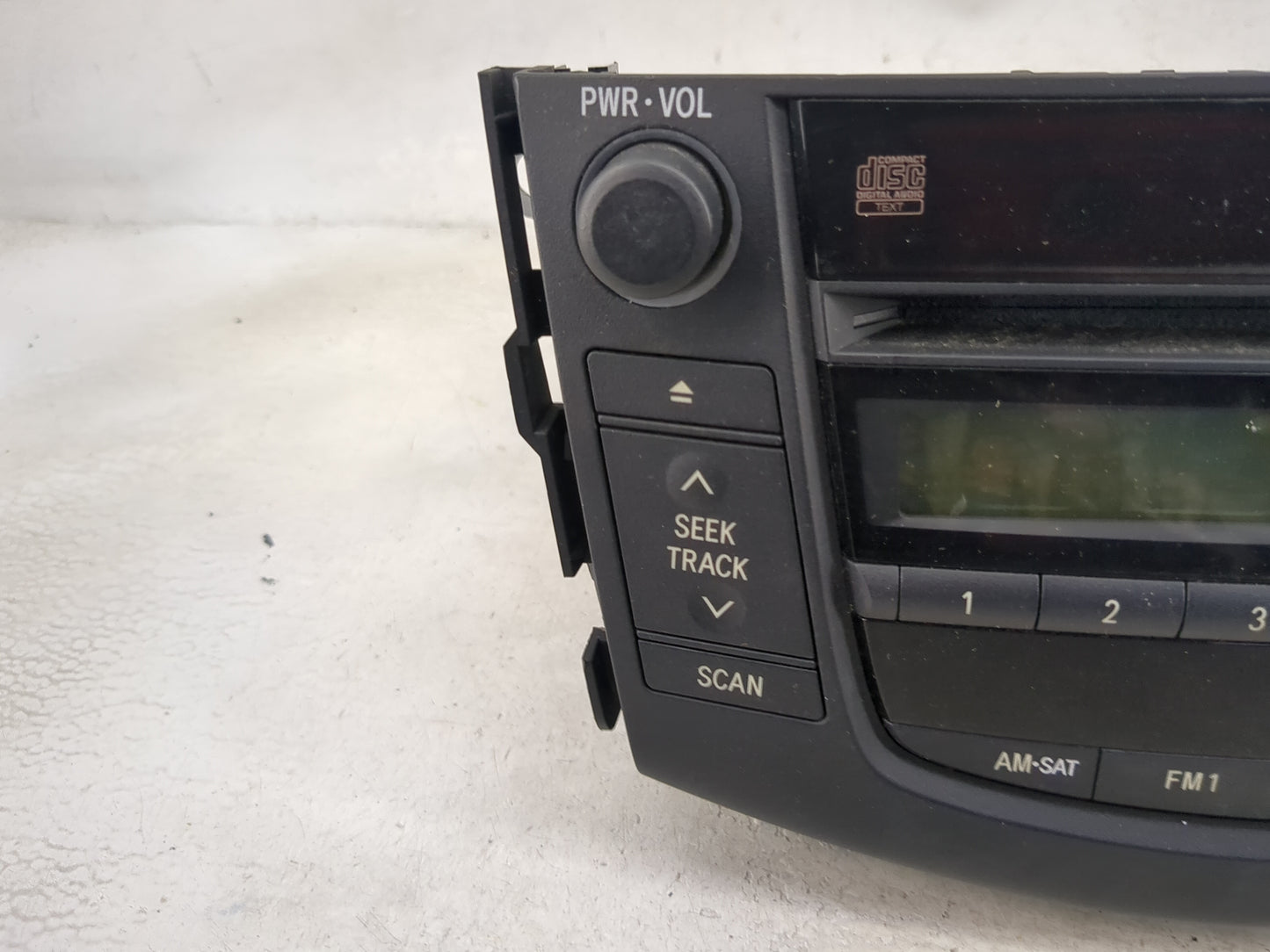 2006-2008 Toyota Rav4 Radio AM FM Cd Player Receiver Replacement P/N:86120-42171 122000-7681A101 Fits Fits 2006 2007 2008 OE