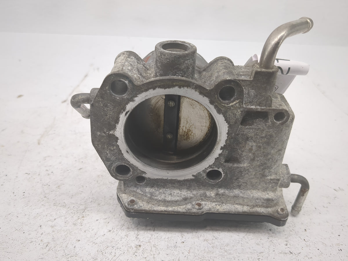 2006-2008 Toyota Rav4 Throttle Body P/N:22030-28070 Fits Fits 2006 2007 2008 2009 2010 2011 2012 2013 2014 2015 OEM Used Aut