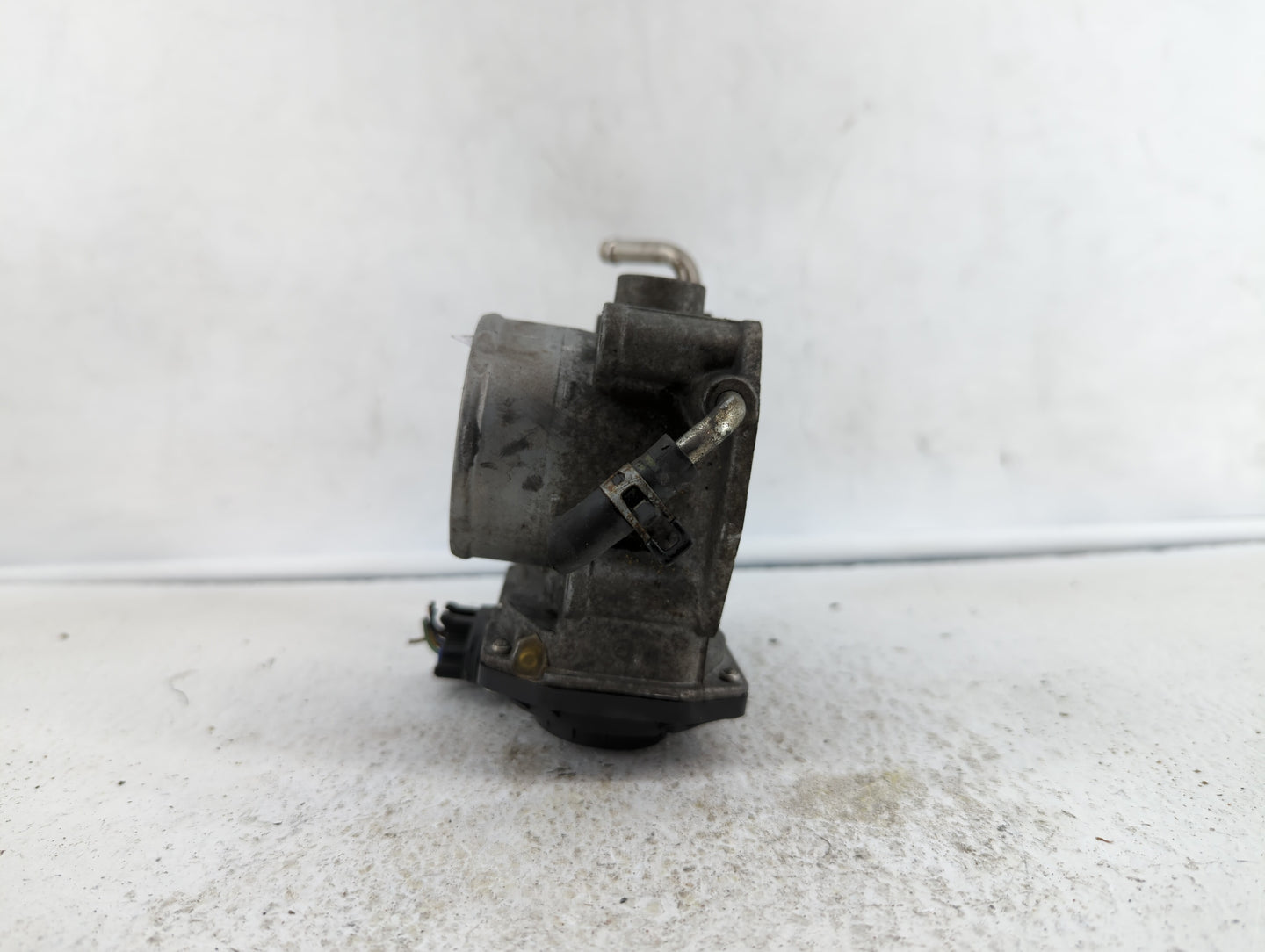 2006-2008 Toyota Rav4 Throttle Body Fits Fits 2006 2007 2008 2009 2010 2011 2012 2013 2014 2015 OEM Used Auto Parts - Oemuse