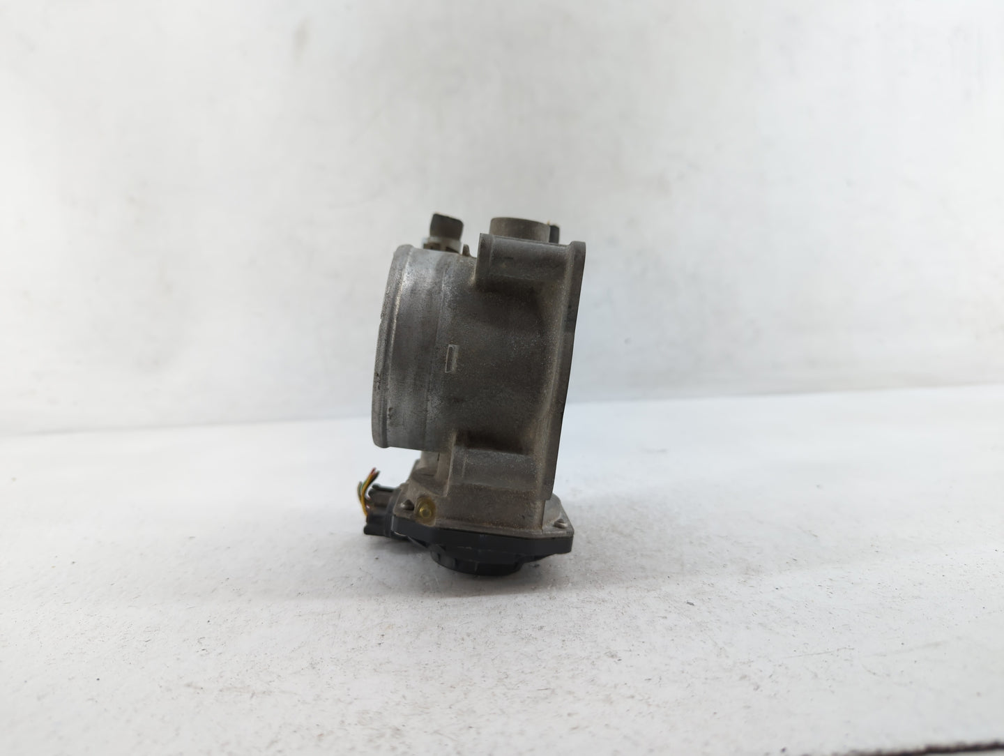 2006-2012 Toyota Rav4 Throttle Body P/N:22030-0P050 22030-31030 Fits OEM Used Auto Parts - Oemusedautoparts1.com
