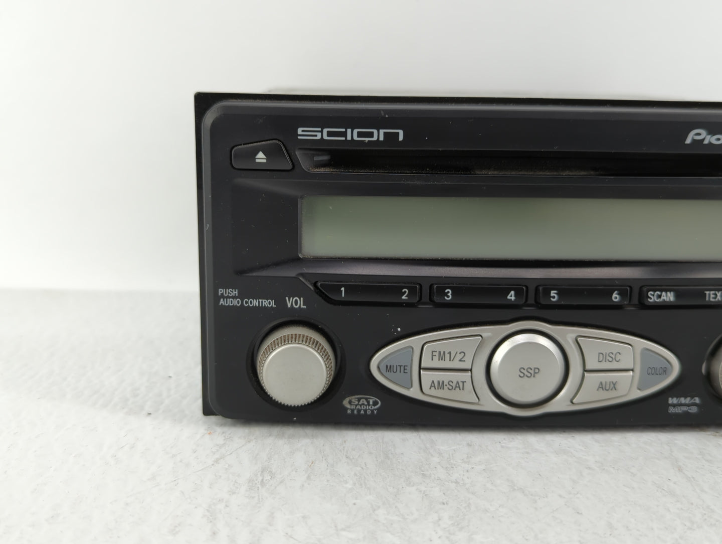 Toyota Rav4 Am Fm Cd Player Radio Receiver - Oemusedautoparts1.com