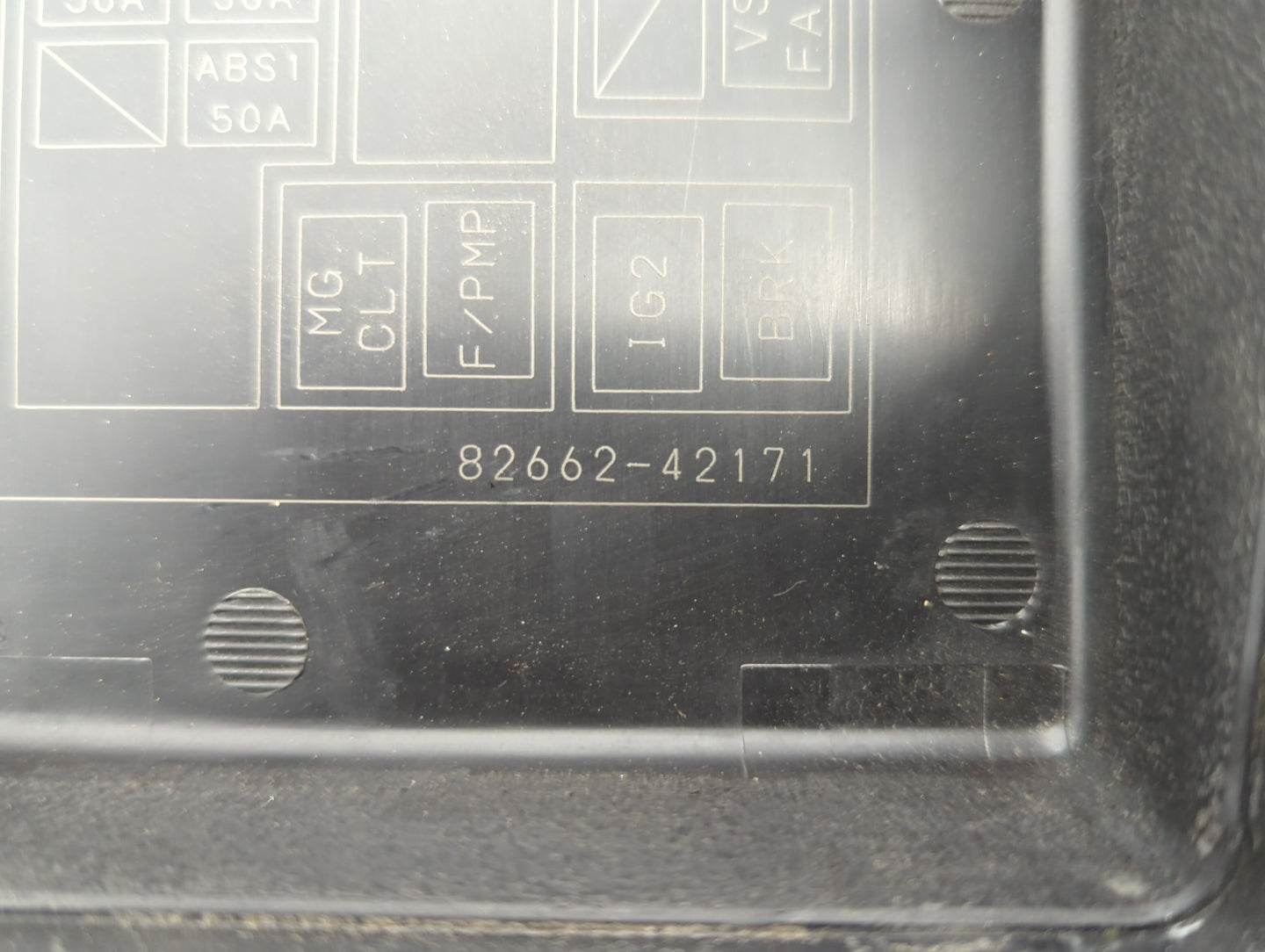 2008 Toyota Rav4 Fusebox Fuse Box Panel Relay Module P/N:82662-42171 Fits OEM Used Auto Parts - Oemusedautoparts1.com