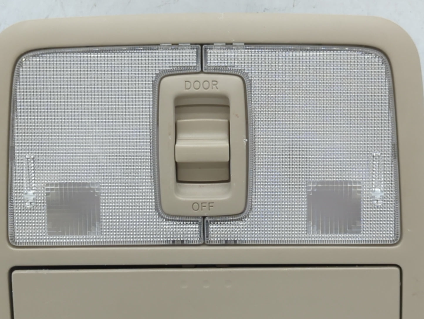2008 Toyota Rav4 Overhead Roof Console - Oemusedautoparts1.com