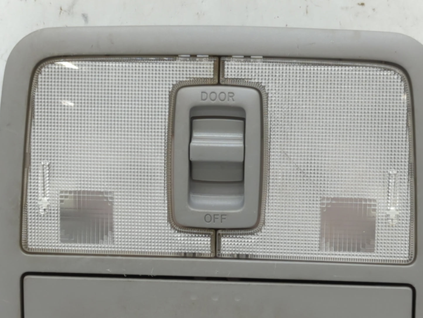 2006-2008 Toyota Rav4 Overhead Roof Console 588669 - Oemusedautoparts1.com