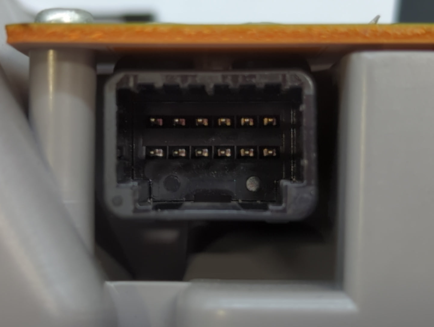 2006-2008 Toyota Rav4 Overhead Roof Console 588669 - Oemusedautoparts1.com
