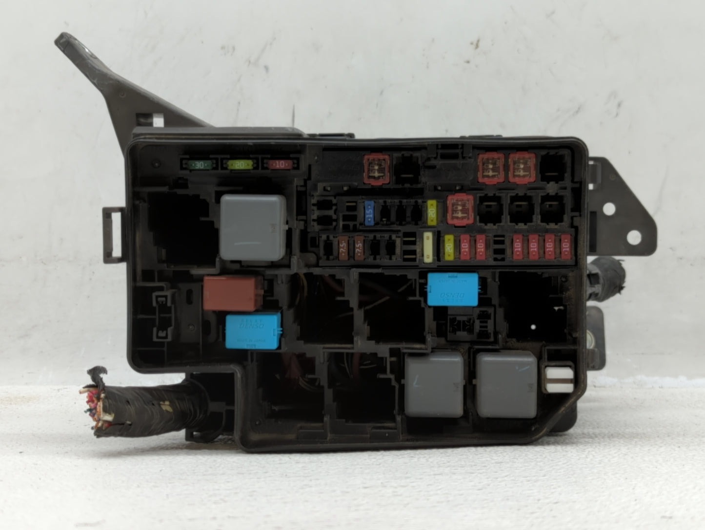 2006-2012 Toyota Rav4 Fusebox Fuse Box Panel Relay Module P/N:82662-0R010 Fits Fits 2006 2007 2008 2009 2010 2011 2012 OEM U