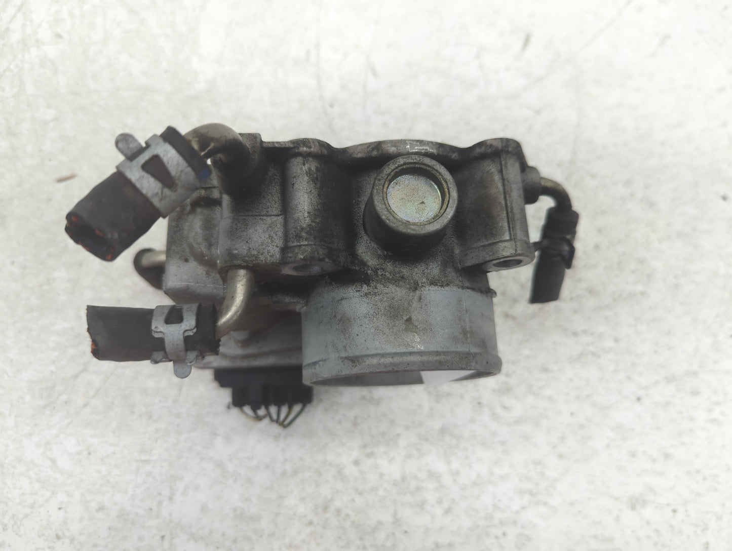 2006-2008 Toyota Rav4 Throttle Body P/N:22030-28070 Fits Fits 2006 2007 2008 2009 2010 2011 2012 2013 2014 2015 OEM Used Aut