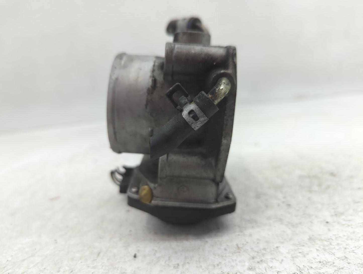 2006-2008 Toyota Rav4 Throttle Body P/N:22030-28070 Fits Fits 2006 2007 2008 2009 2010 2011 2012 2013 2014 2015 OEM Used Aut