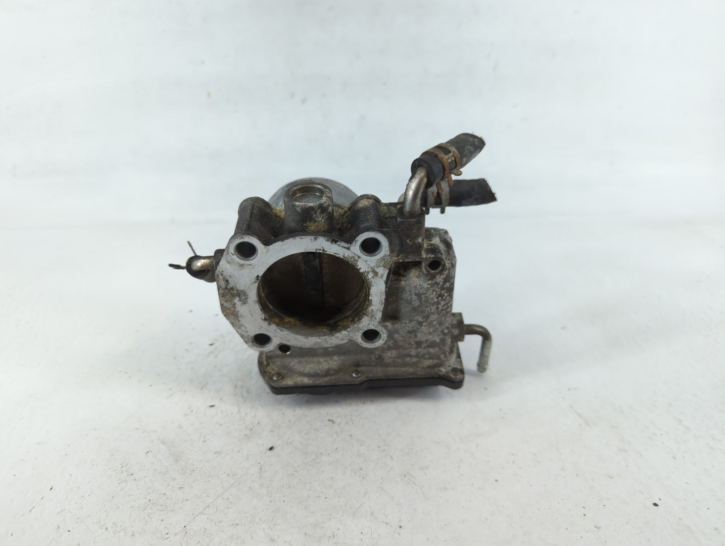 2006-2008 Toyota Rav4 Throttle Body P/N:22030-28070 Fits Fits 2006 2007 2008 2009 2010 2011 2012 2013 2014 2015 OEM Used Aut