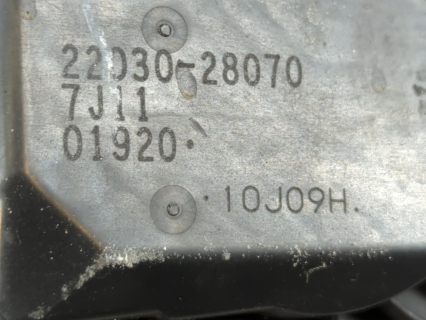 2006-2008 Toyota Rav4 Throttle Body P/N:22030-28070 Fits Fits 2006 2007 2008 2009 2010 2011 2012 2013 2014 2015 OEM Used Aut