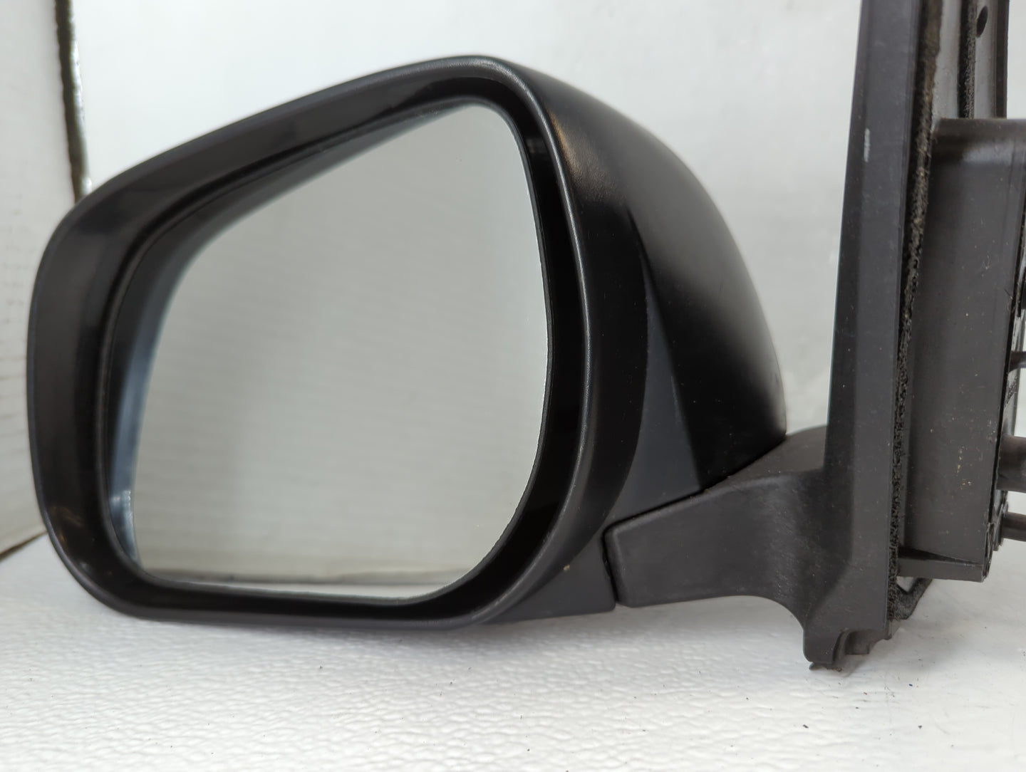 2006-2008 Toyota Rav4 Driver Side View Mirror - Left Door Mirror OEM Used - Oemusedautoparts1.com