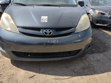 2006-2010 Toyota Sienna Front Grille Bumper Not Included - Oemusedautoparts1.com