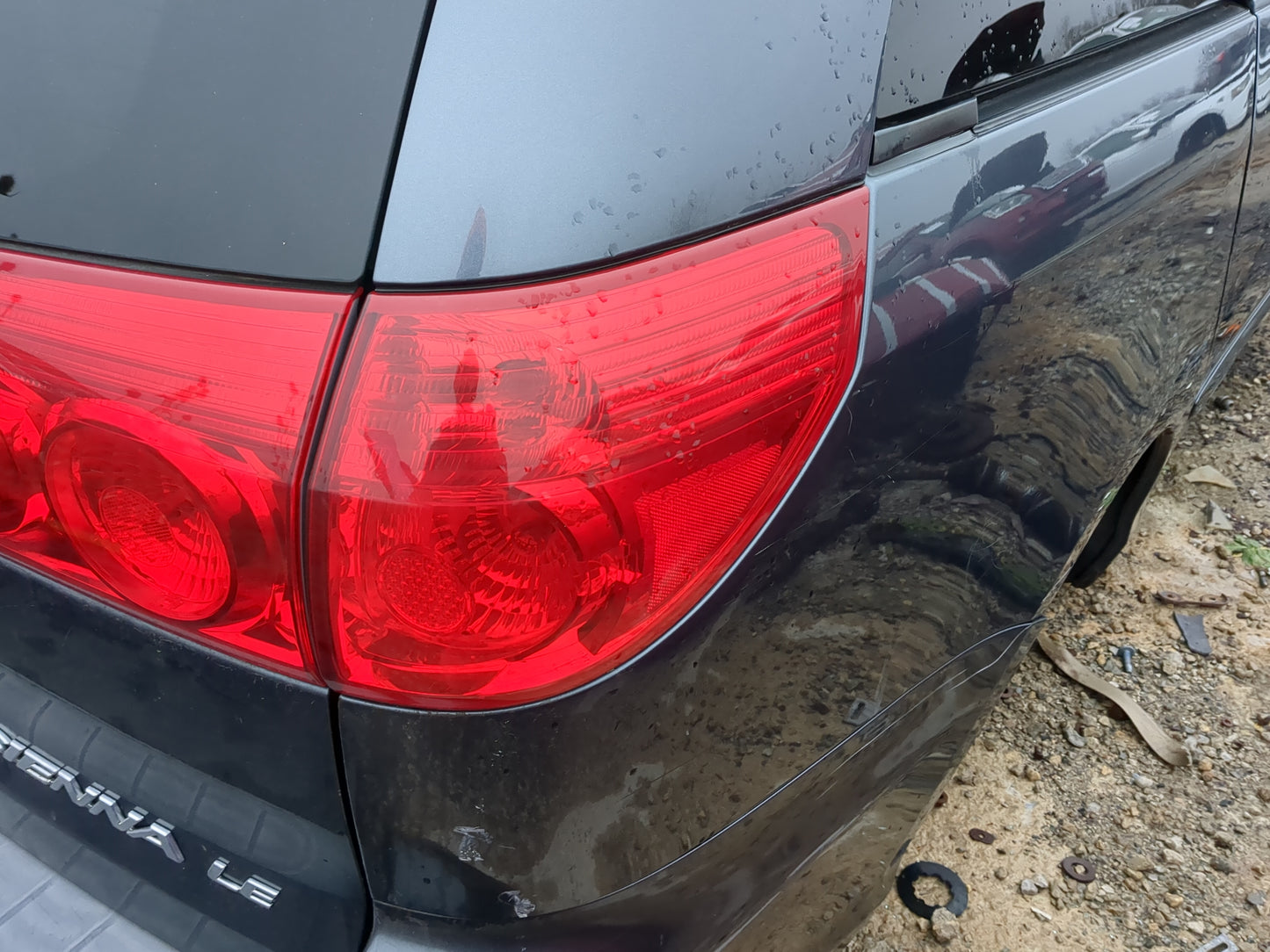 2006-2010 Toyota Sienna Tail Light Assembly Passenger Right OEM Fits Fits 2006 2007 2008 2009 2010 OEM Used Auto Parts - Oem