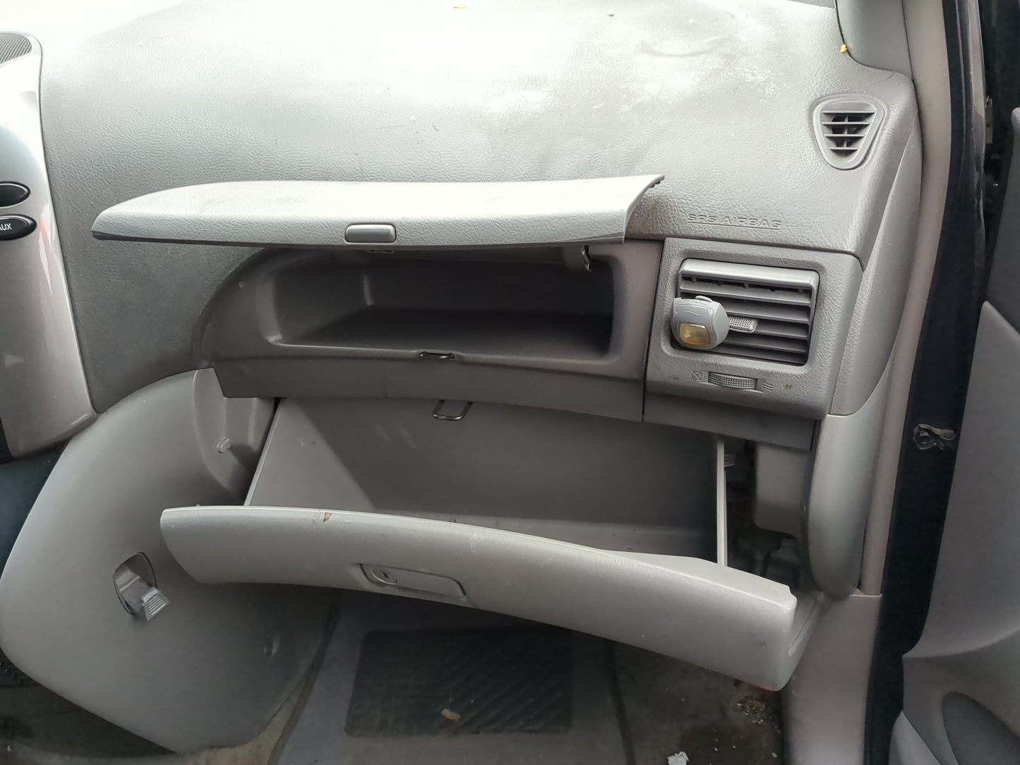 2008 Toyota Sienna Passenger Glove Box Door Storage Compartment - Oemusedautoparts1.com