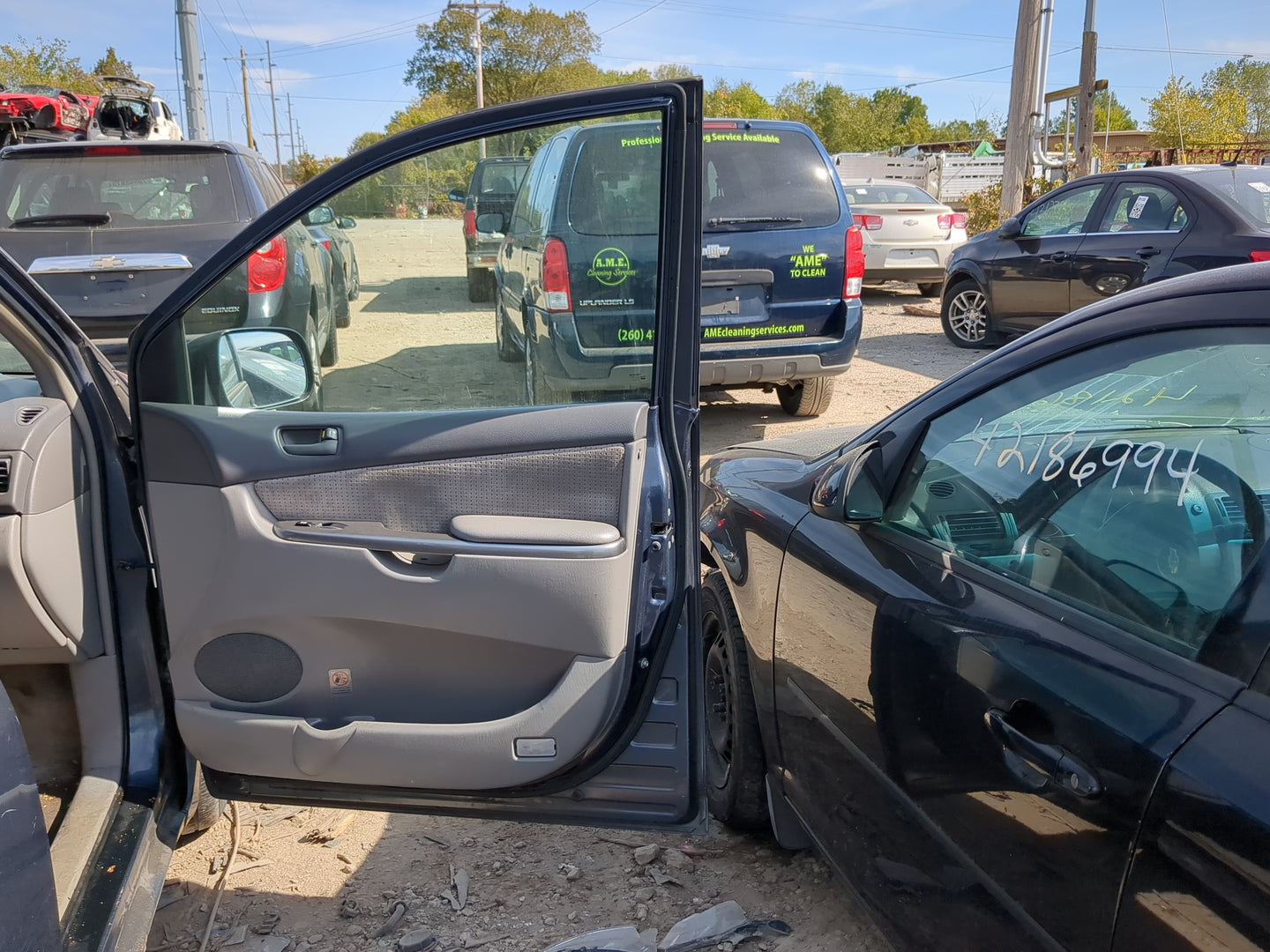 2004-2010 Toyota Sienna Passenger Front Door Oem - Oemusedautoparts1.com