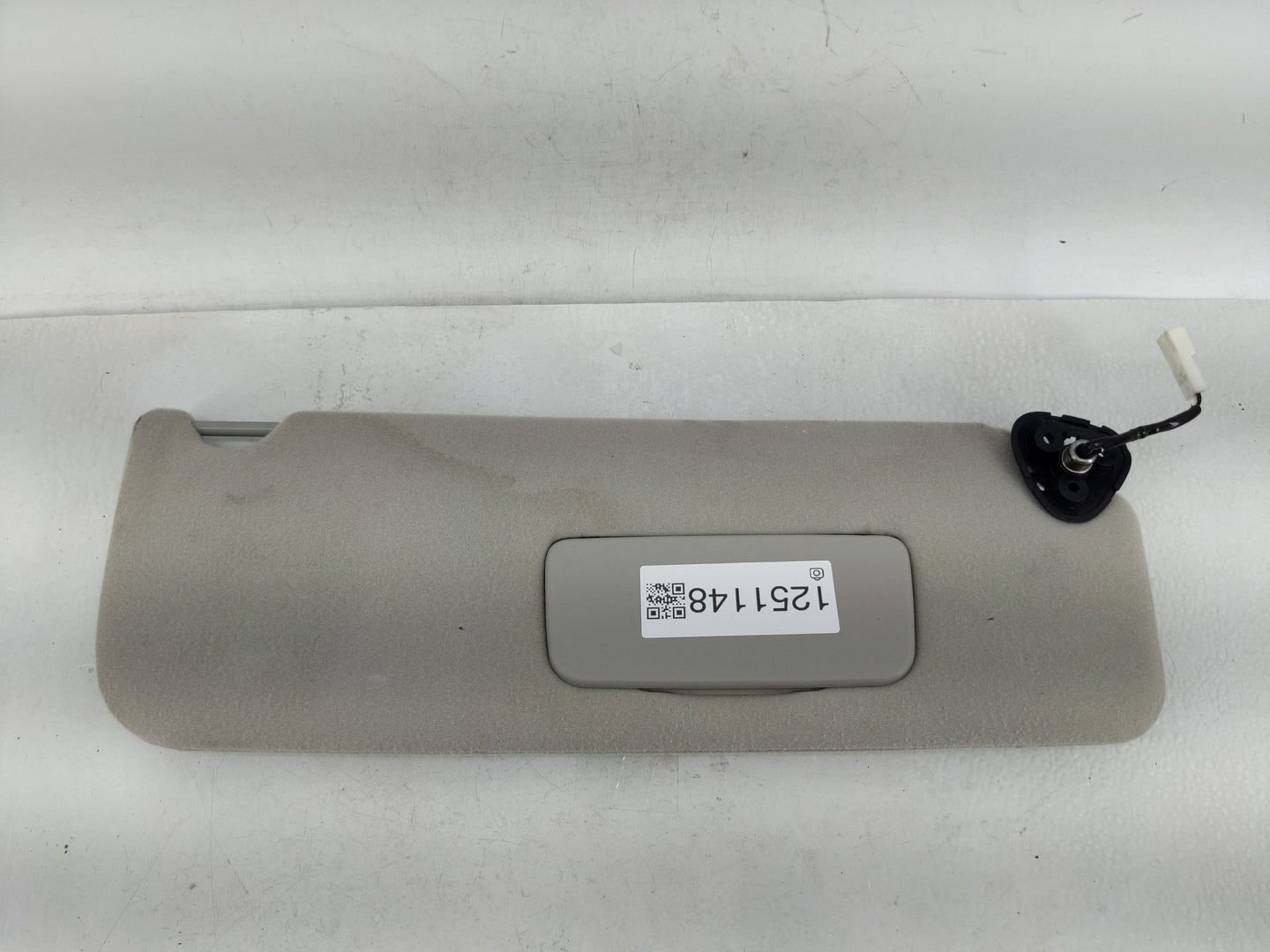 2005-2010 Toyota Sienna Sun Visor Shade Replacement Passenger Right Mirror Fits Fits 2005 2006 2007 2008 2009 2010 OEM Used 