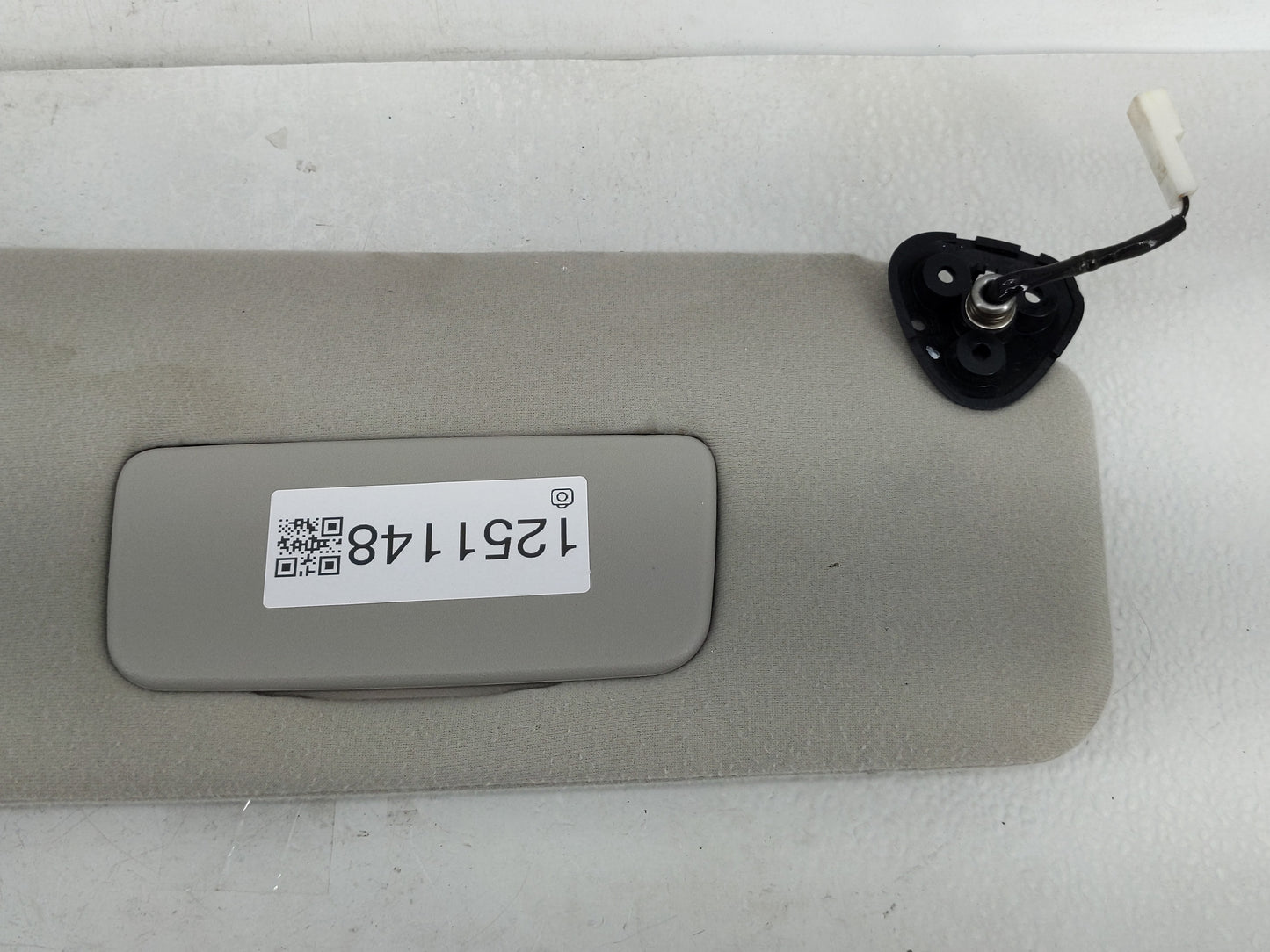 2005-2010 Toyota Sienna Sun Visor Shade Replacement Passenger Right Mirror Fits Fits 2005 2006 2007 2008 2009 2010 OEM Used 