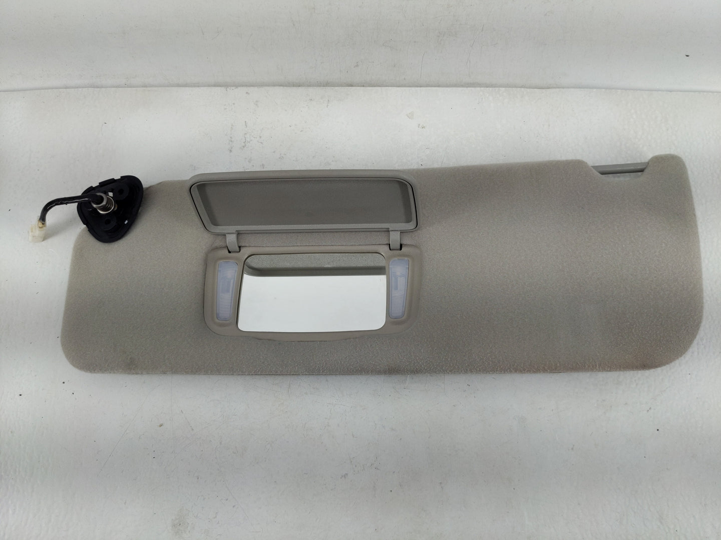2005-2010 Toyota Sienna Sun Visor Shade Replacement Driver Left Mirror Fits Fits 2005 2006 2007 2008 2009 2010 OEM Used Auto